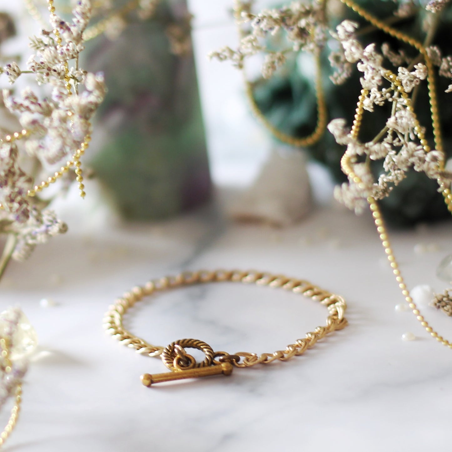 Gold Chain Companion